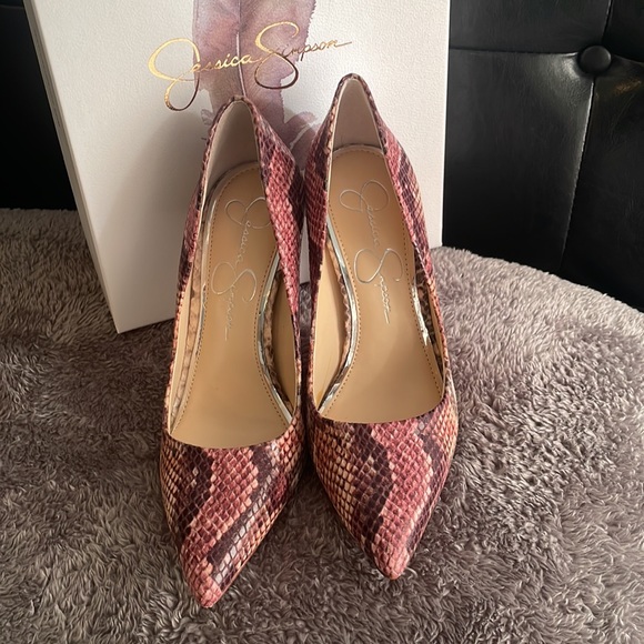 Jessica Simpson Copper Snake Print Platform 5 1/2M - Picture 2 of 4